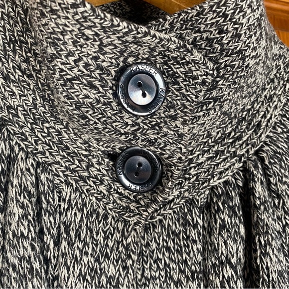 Kasper Essential Sportwear Short Sleeved Knit Cardigan with Collar Buttons - Picture 5 of 8